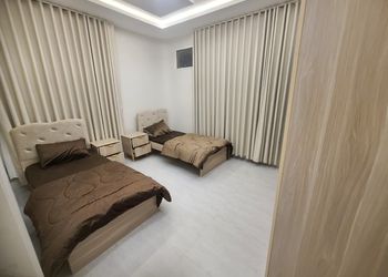 شقة بغرفتين نوم وصالة