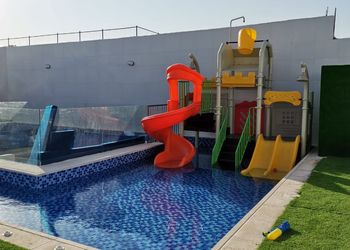 شاليه بركن شواء وألعاب مائية 