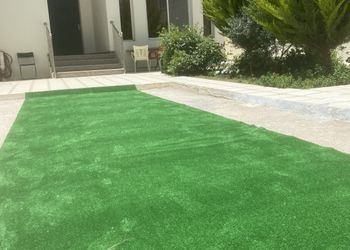 استراحة بركن شواء ومسطح اخضر