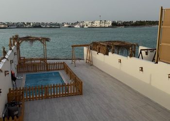 شاليه بثلاث غرف نوم واطلاله على البحر 