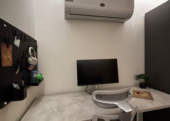 استديو بسرير ماستر وجلسة جانبية 