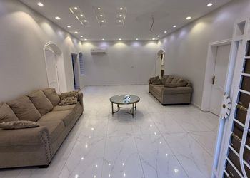 استراحة بمسبح خارجي وأجواء ممتعة 