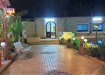 استراحة بجلسات خارجيه
