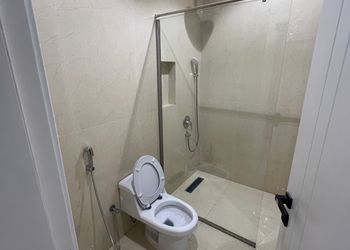 استديو باثاث مريح وبسيط 