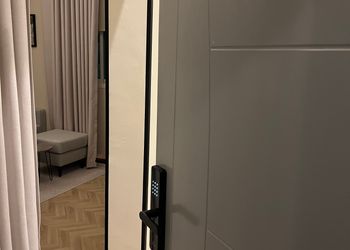 استديو هادئ بدخول ذاتي 