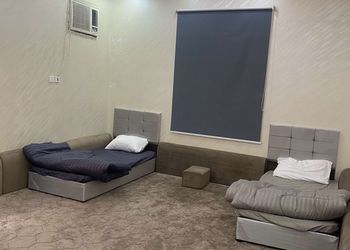 شقة بغرفتين نوم وصالة 