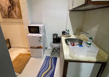 استديو بسرير ماستر وجلسة جانبية 