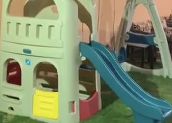 شاليه بمسطح اخضر وركن شواء