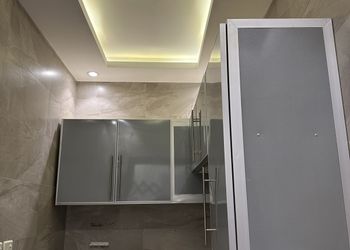 شقة بصالة انيقة وغرفة نوم