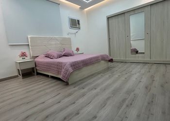 شقة بغرفة معيشة وغرفة نوم 