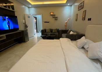 استديو هادئ بسرير ماستر 