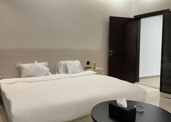 استديو هادئ بسرير ماستر 