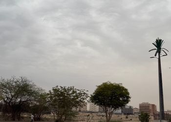 استديو بأثاث مريح وبسيط 