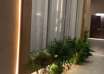 استراحة بمسطح اخضر ومجالس
