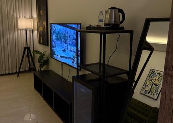 استديو بسرير ماستر وجلسة جانبية 