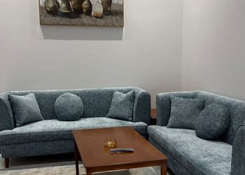 شقة بغرفة نوم مع سريرين  مفرد