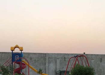 استراحة بركن شواء ( مسبح مفرغ)