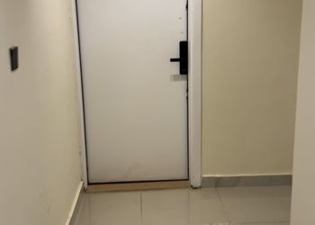 استديو بسرير ماستر وجلسة جانبية 