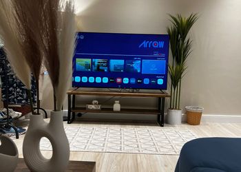 استديو بدخول ذاتي وجلسة خارجية