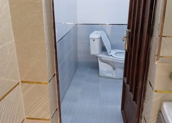 استراحة بمسبح و مسطح اخضر