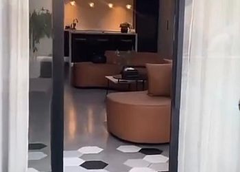 شاليه بمجلس ومسبح خارجي 