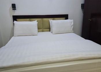 استديو بأثاث مريح وبسيط 