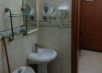 شقة بصالة وغرفة نوم