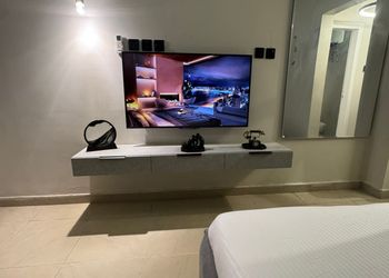 استديو بسرير ماستر وجلسة جانبية 