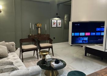 استديو بسرير ماستر وجلسة جانبية
