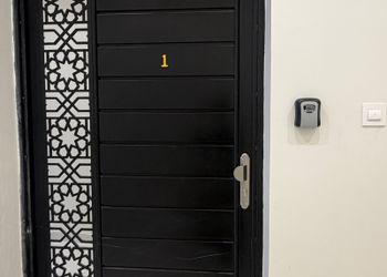 شقة بغرفتين نوم وصالة 