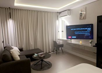 استديو بتصميم أنيق ودخول ذاتي