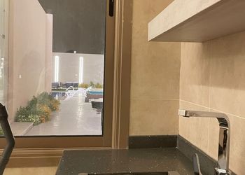 استراحة بمسطح اخضر ومجالس