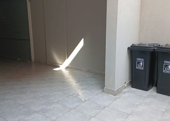شقة بغرفة معيشة وغرفتين نوم 