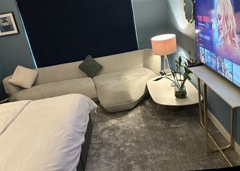 استوديو بسرير ماستر ودخول ذاتي