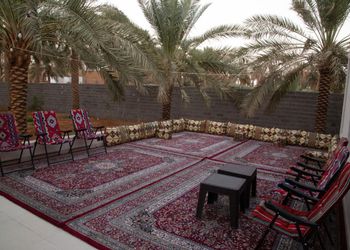مزرعة بمجلس وجلسة خارجية 