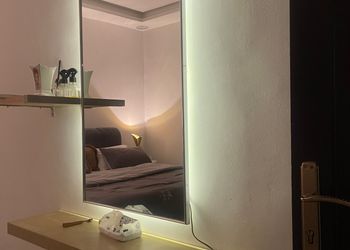 شقة بغرفة معيشة وغرفتين نوم 