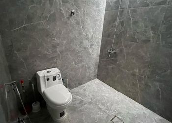 استديو بسرير مريح وتصميم هادئ 