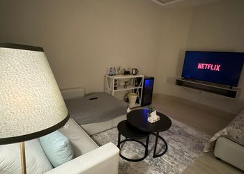 استديو استديو بسرير ماستر 