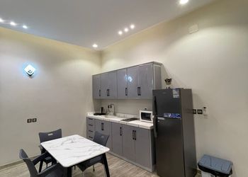 شاليه بجلسة مريحة لقضاء أجواء ممتعة 