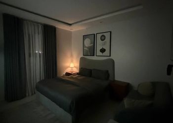 استديو هادئ بدخول ذاتي