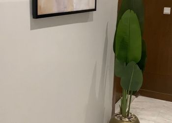 استديو بأثاث مريح وبسيط 