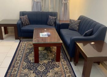 شقة بغرفة معيشة وغرفة نوم 