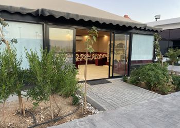 استراحة بجلسة خارجية ومسبح خارجي