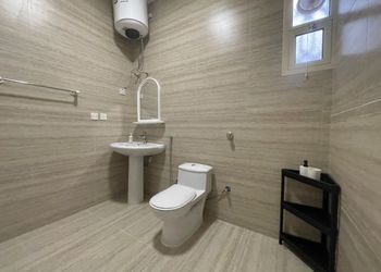 استديو بسرير ماستر وجلسة 