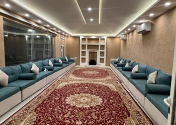 استراحة بجلسة خارجية ومسطح اخضر