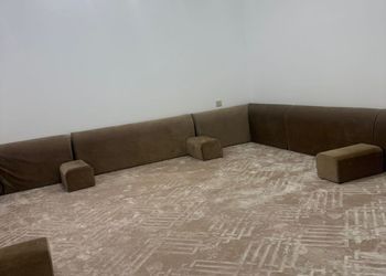 شقة بغرفتين نوم وصالة