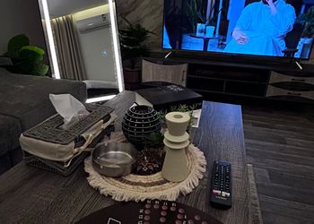 استديو بسرير ماستر وجلسة جانبية
