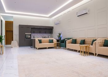 استراحة بمسبح بألعاب مائيه 