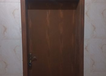 استديو بسرير ماستر وجلسة جانبية 