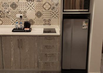 شقة بغرفتين نوم وأثاث هادئ
